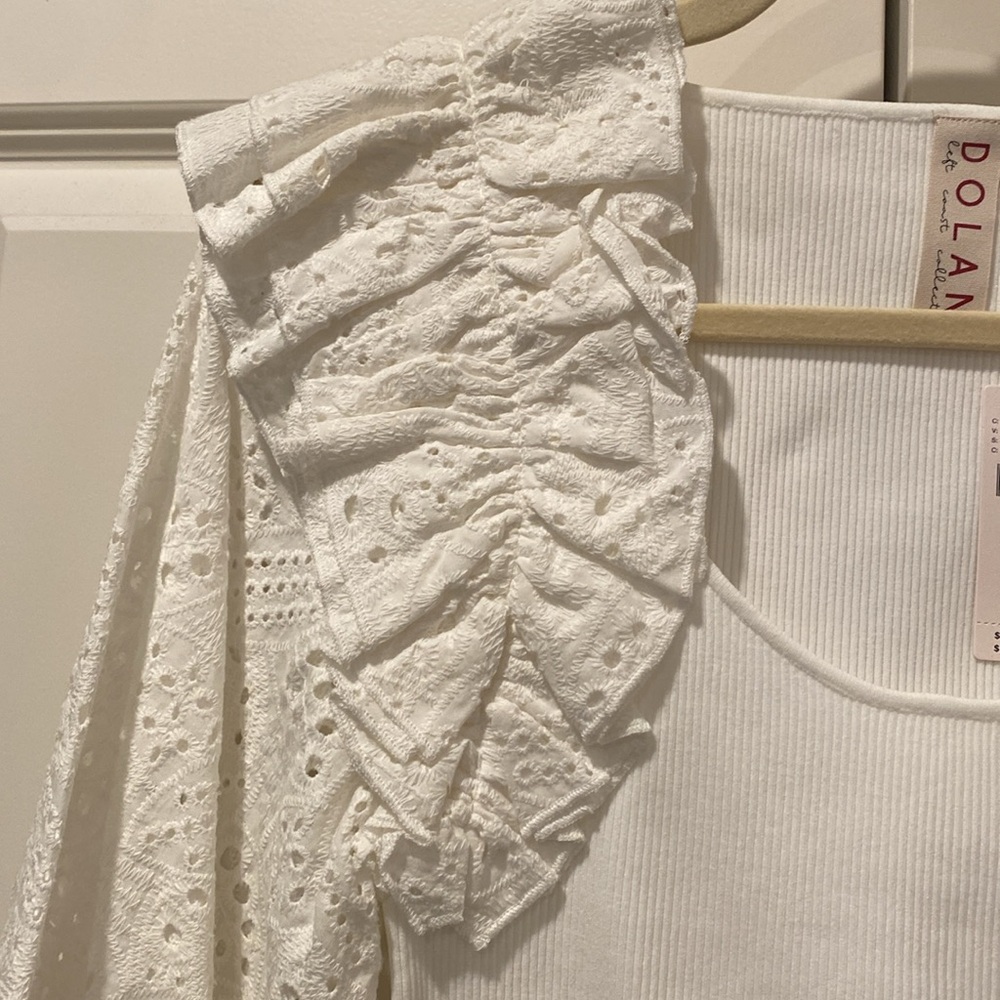 NWT Dolan Left Coast White Eyelet Ruffle Sleeve Sweater Blouse. Size S. Anthro. - Picture 9 of 10